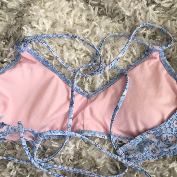 Bikini - Picture 4 of 4